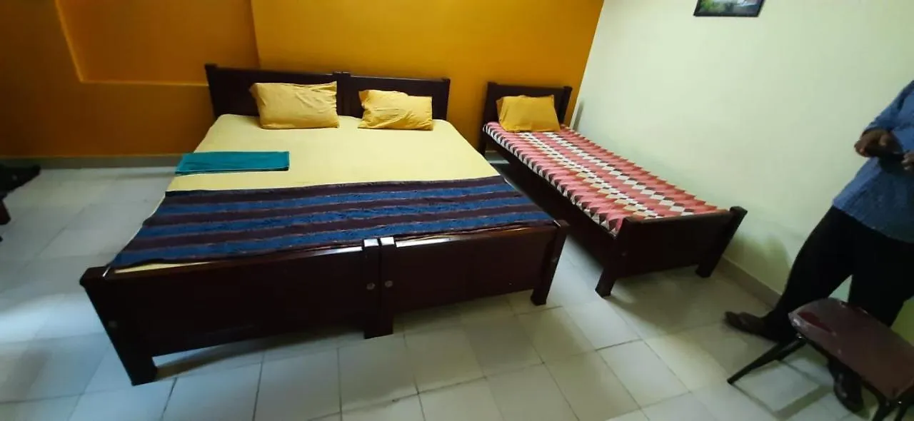 Tourist Home Kazhakuttam 0*,  인도